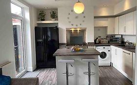 2 Bed Sleeps 6 Beach Retreat St Annes On Sea